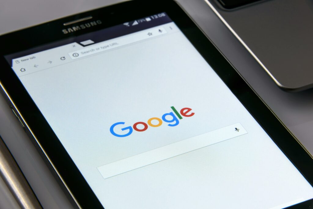 Téléphone Samsung ouvert sur Google cromme