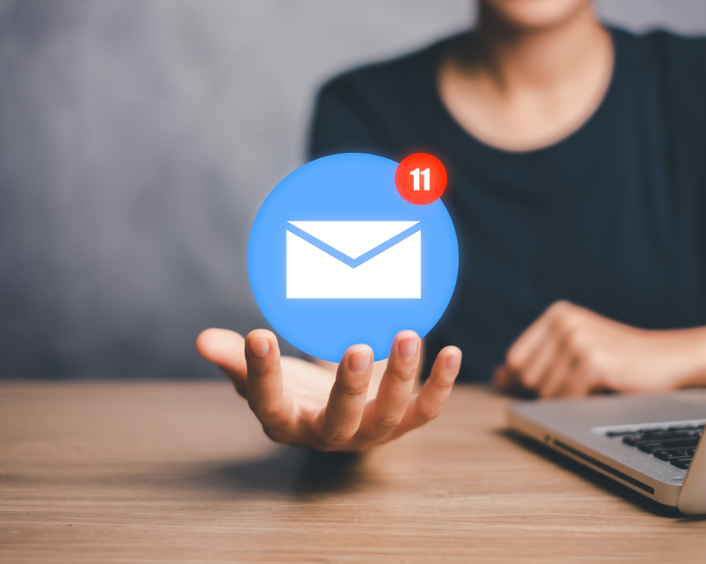 Référencer sa marque de vêtement grâce au mails